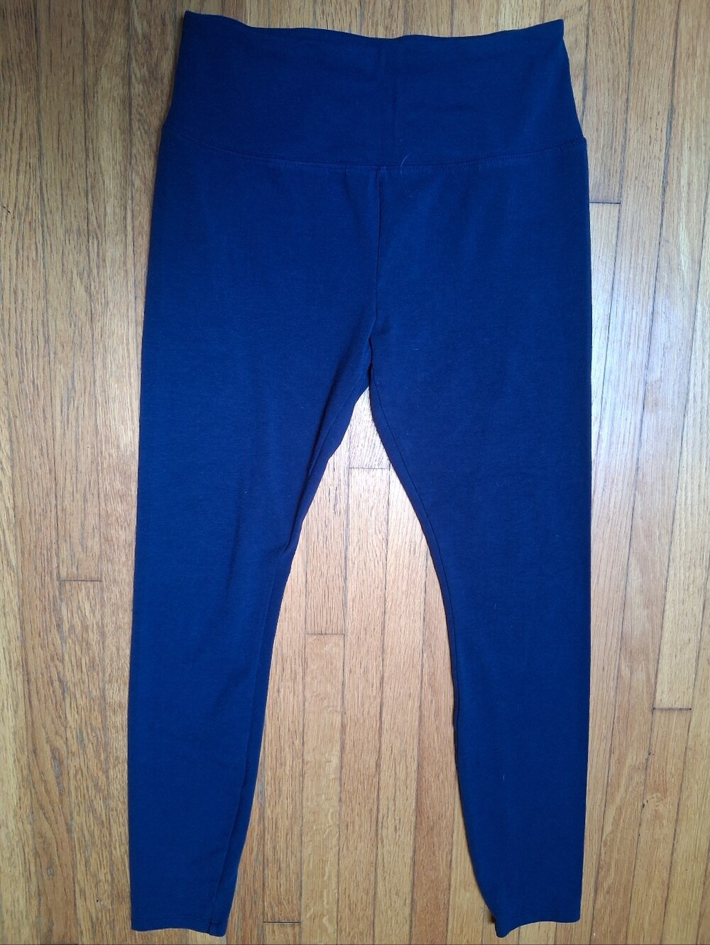 Vera Wang Deep Navy Leggings